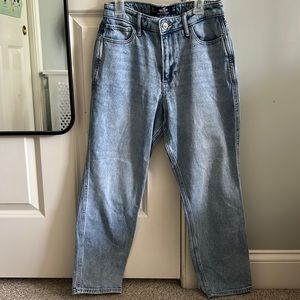 Hollister Cury High-Rise Mom Jean💙